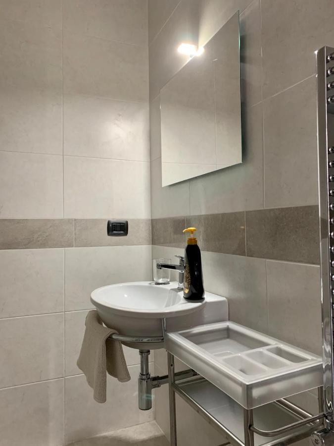 La Casa Di Adele Apartment Napoli Bagian luar foto