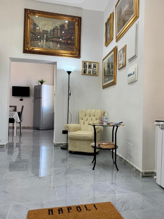 La Casa Di Adele Apartment Napoli Bagian luar foto