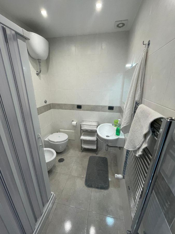 La Casa Di Adele Apartment Napoli Bagian luar foto