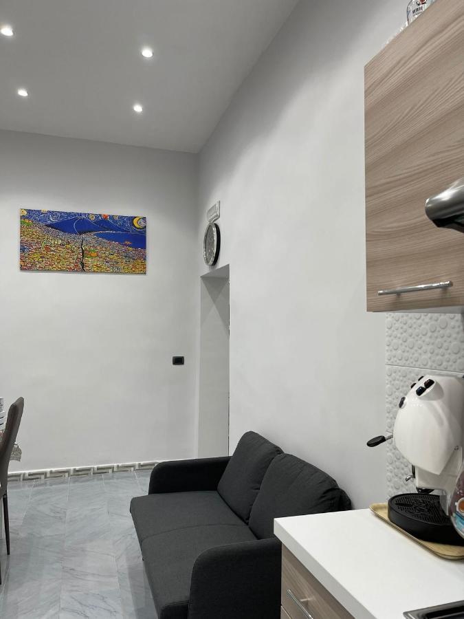 La Casa Di Adele Apartment Napoli Bagian luar foto