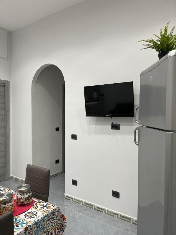 La Casa Di Adele Apartment Napoli Bagian luar foto