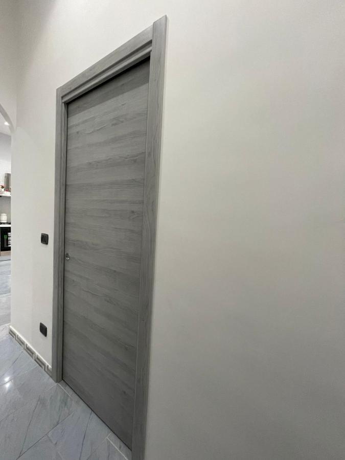 La Casa Di Adele Apartment Napoli Bagian luar foto
